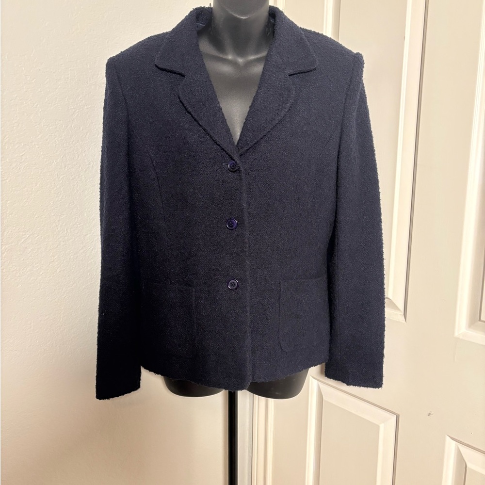 Elegant Navy Women's Blazer